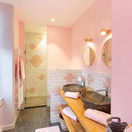 L'enclos De Ribains Guest house